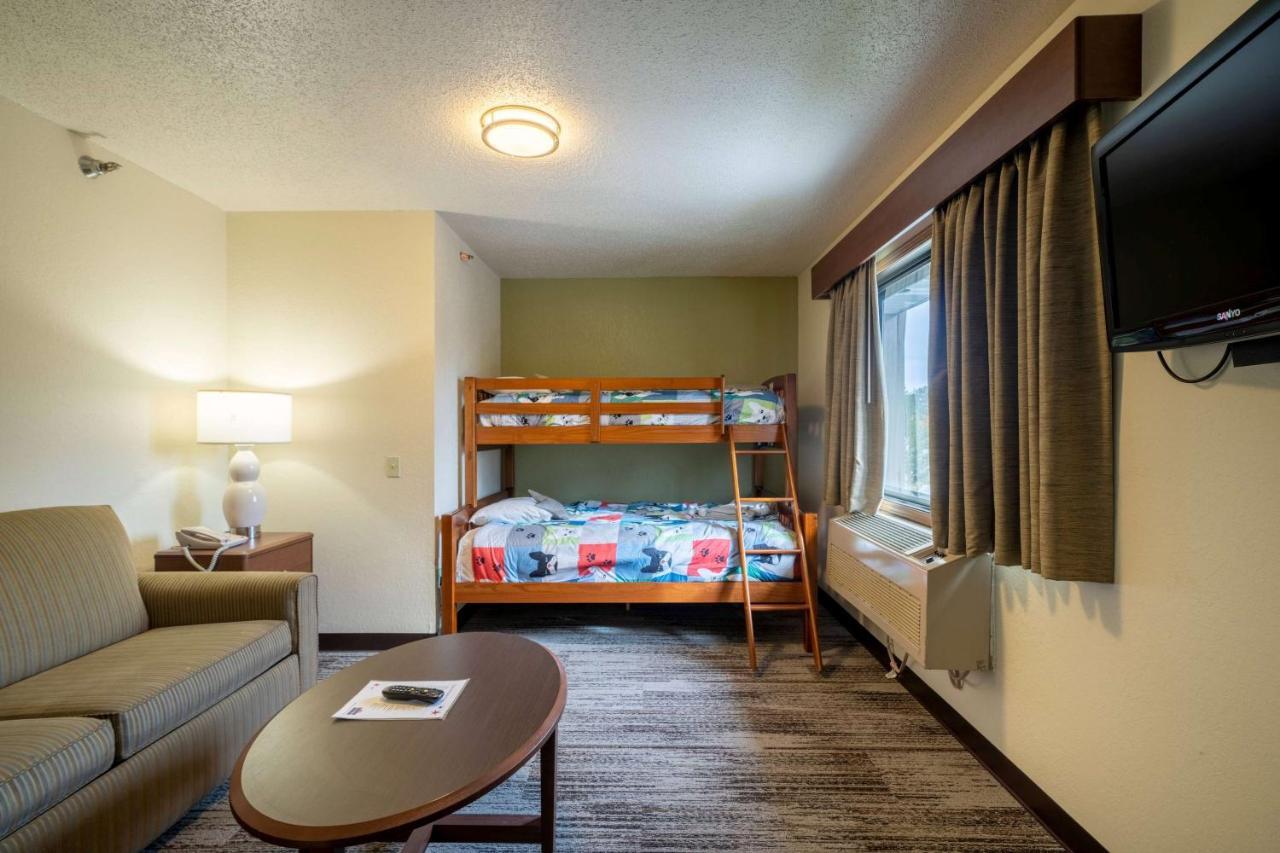 Americinn By Wyndham Grand Rapids Exterior photo
